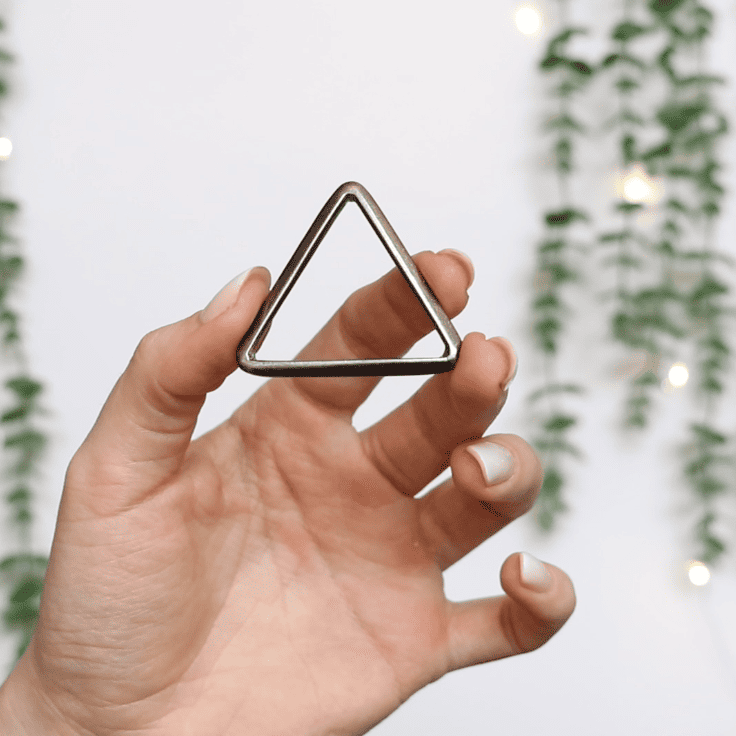 3d-triangle-adjustable buckle