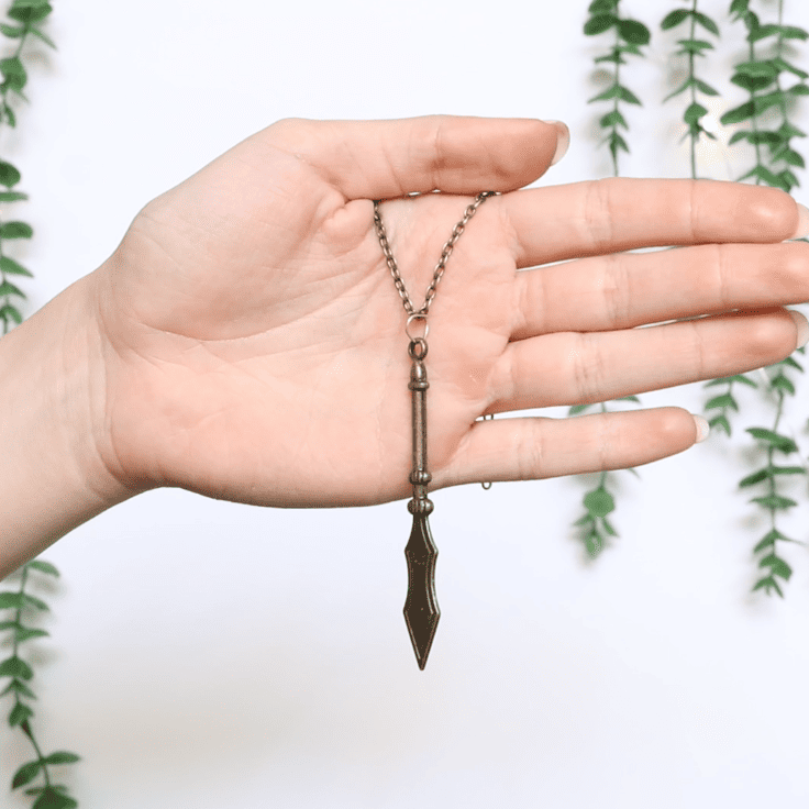 spear-design-necklace