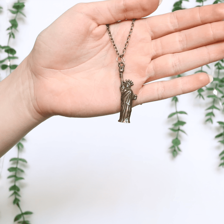 status-of-liberty-necklace