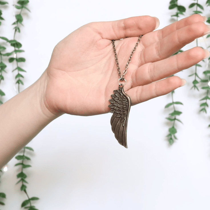 wing-necklace